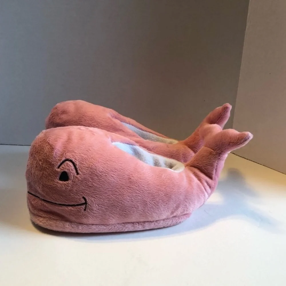 Vineyard Vine Slipper‎ Girls Size Large Pink Slip On Whales